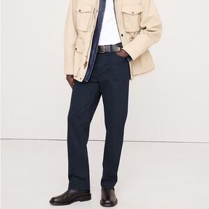 Banana Republic Men’s Skinny Traveler Pant in Navy 30x30